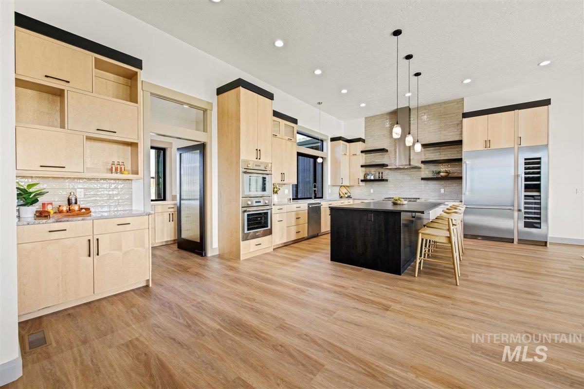 Nampa, Idaho 83651, United States, 3 Bedrooms Bedrooms, ,3 BathroomsBathrooms,Residential,Pending,48734