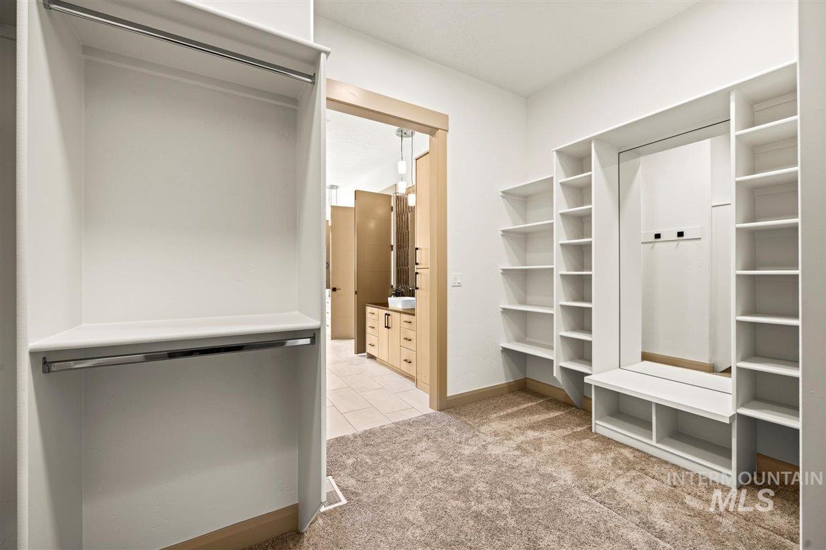 Nampa, Idaho 83651, United States, 3 Bedrooms Bedrooms, ,3 BathroomsBathrooms,Residential,Pending,48734