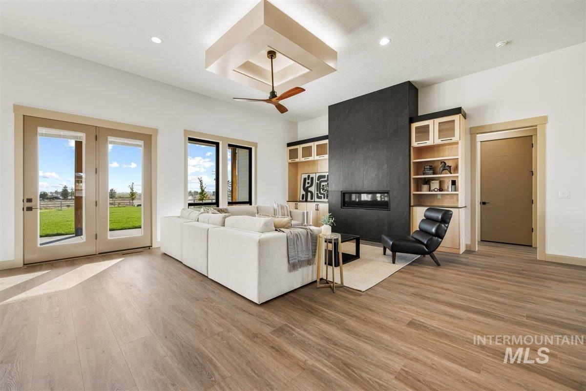 Nampa, Idaho 83651, United States, 3 Bedrooms Bedrooms, ,3 BathroomsBathrooms,Residential,Pending,48734