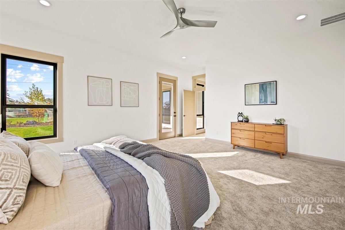 Nampa, Idaho 83651, United States, 3 Bedrooms Bedrooms, ,3 BathroomsBathrooms,Residential,Pending,48734