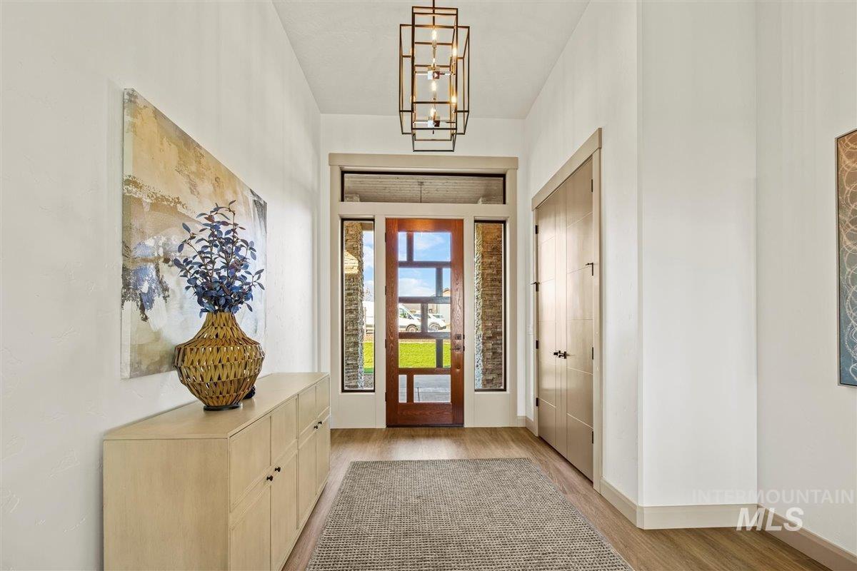 Nampa, Idaho 83651, United States, 3 Bedrooms Bedrooms, ,3 BathroomsBathrooms,Residential,Pending,48734