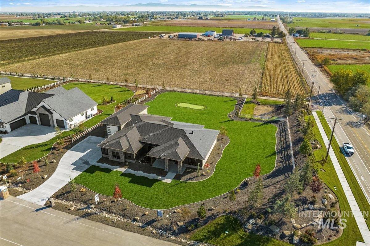 Nampa, Idaho 83651, United States, 3 Bedrooms Bedrooms, ,3 BathroomsBathrooms,Residential,Pending,48734