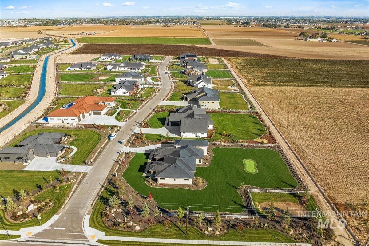 Nampa, Idaho 83651, United States, 3 Bedrooms Bedrooms, ,3 BathroomsBathrooms,Residential,Pending,48734