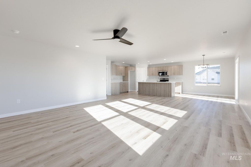 Photo of 17428 N Union Springs Pl, Nampa, ID 83687 (MLS # 98970096)