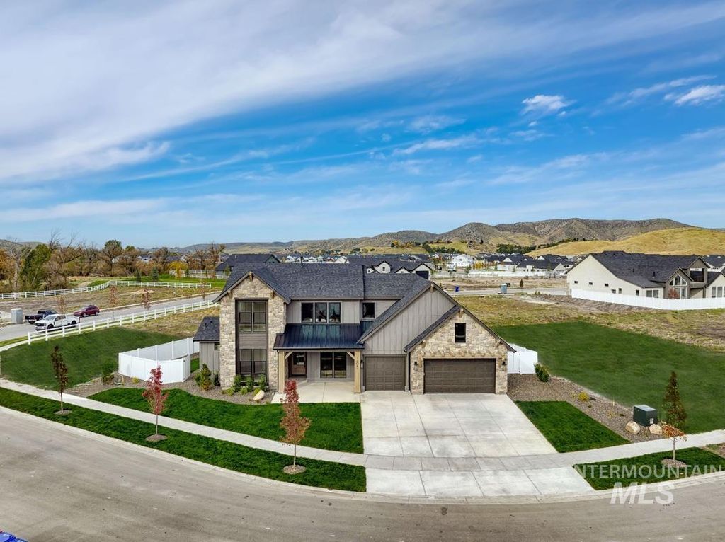 Photo of 14041 N Hornbill Way, Boise, ID 83714 (MLS # 98974929)