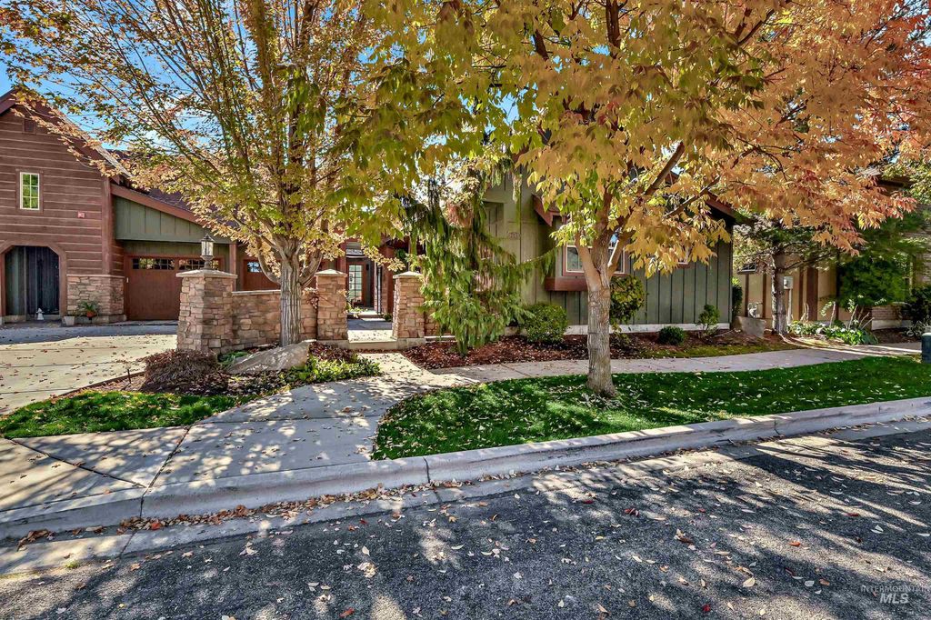 Photo of 9685 W Sultana Drive, Garden City, ID 83714 (MLS # 98976055)