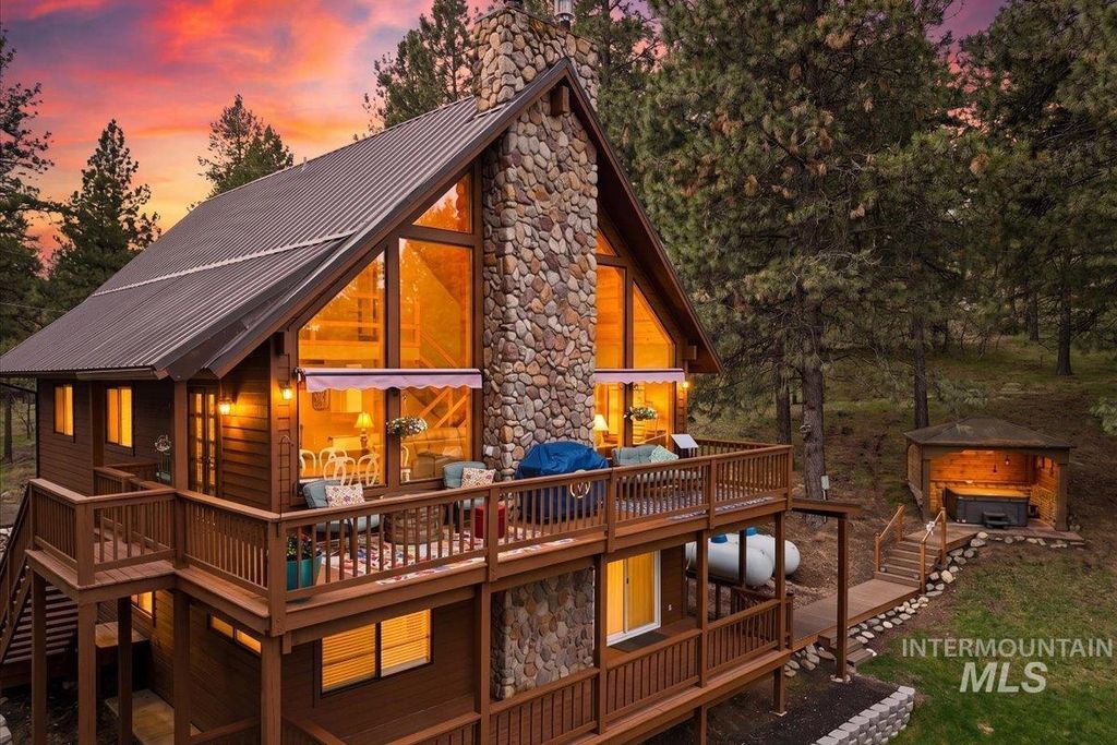 Photo of 6 Mule Deer Pl, Boise, ID 83716 (MLS # 98982774)