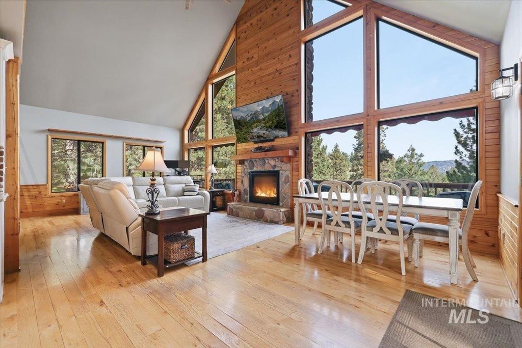 Photo of 6 Mule Deer Pl, Boise, ID 83716 (MLS # 98982774)