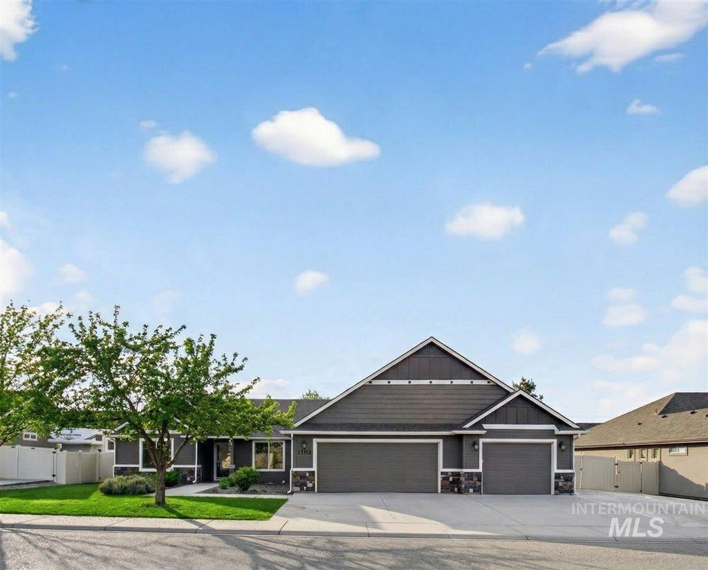 Photo of 1103 Palace Ave, Emmett, ID 83617 (MLS # 98975984)