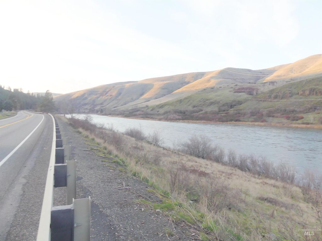 Photo of 31388 Paradise Lane, Lenore, ID 83541 (MLS # 98971354)