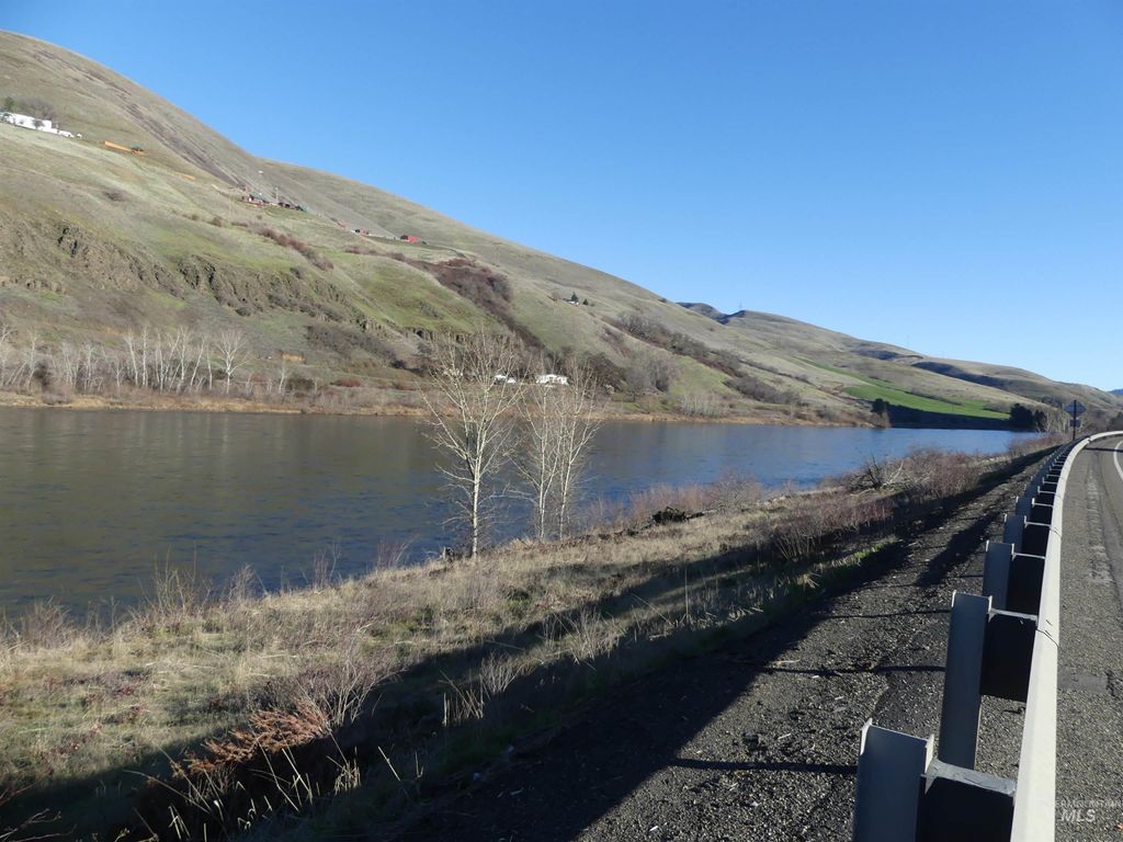 Photo of 31388 Paradise Lane, Lenore, ID 83541 (MLS # 98971354)