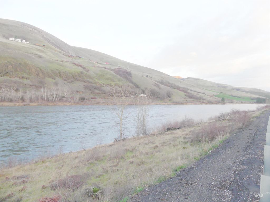 Photo of 31388 Paradise Lane, Lenore, ID 83541 (MLS # 98971354)