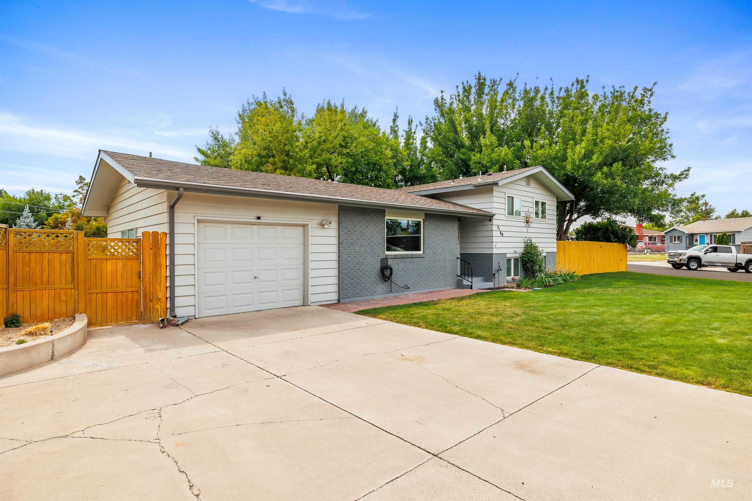 2108 Alta Vista Drive