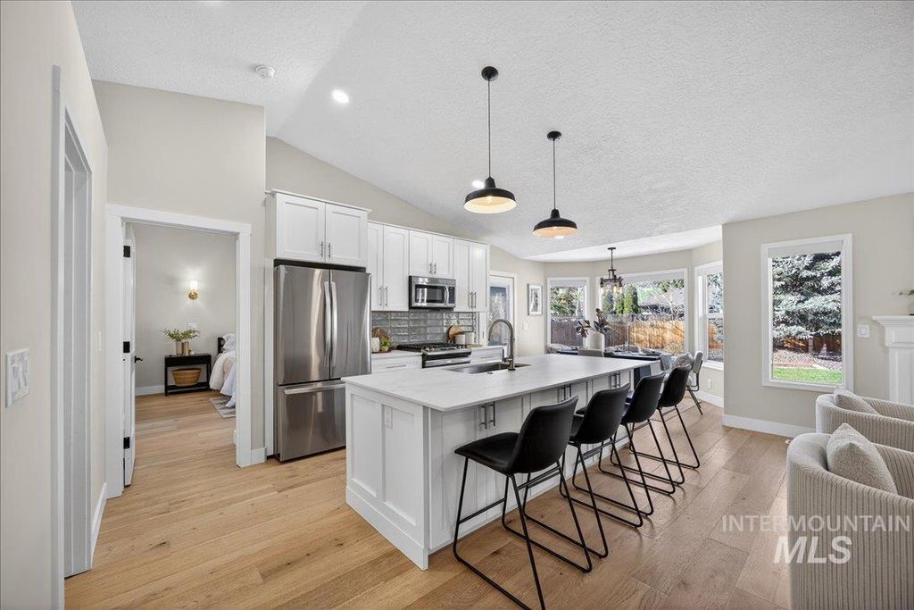 Photo of 964 E Cembra St, Eagle, ID 83616 (MLS # 98976973)