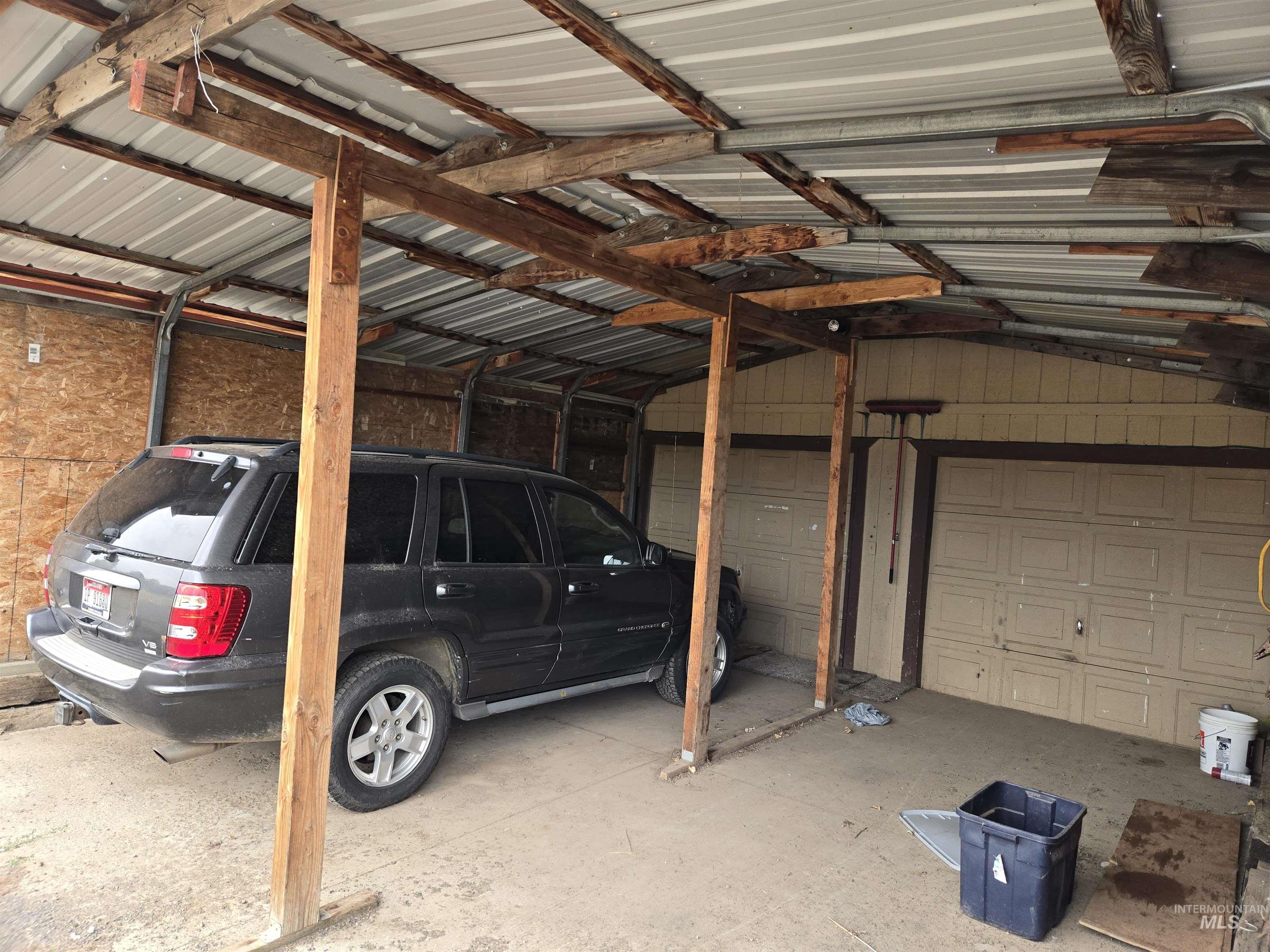 Two car garage/carport