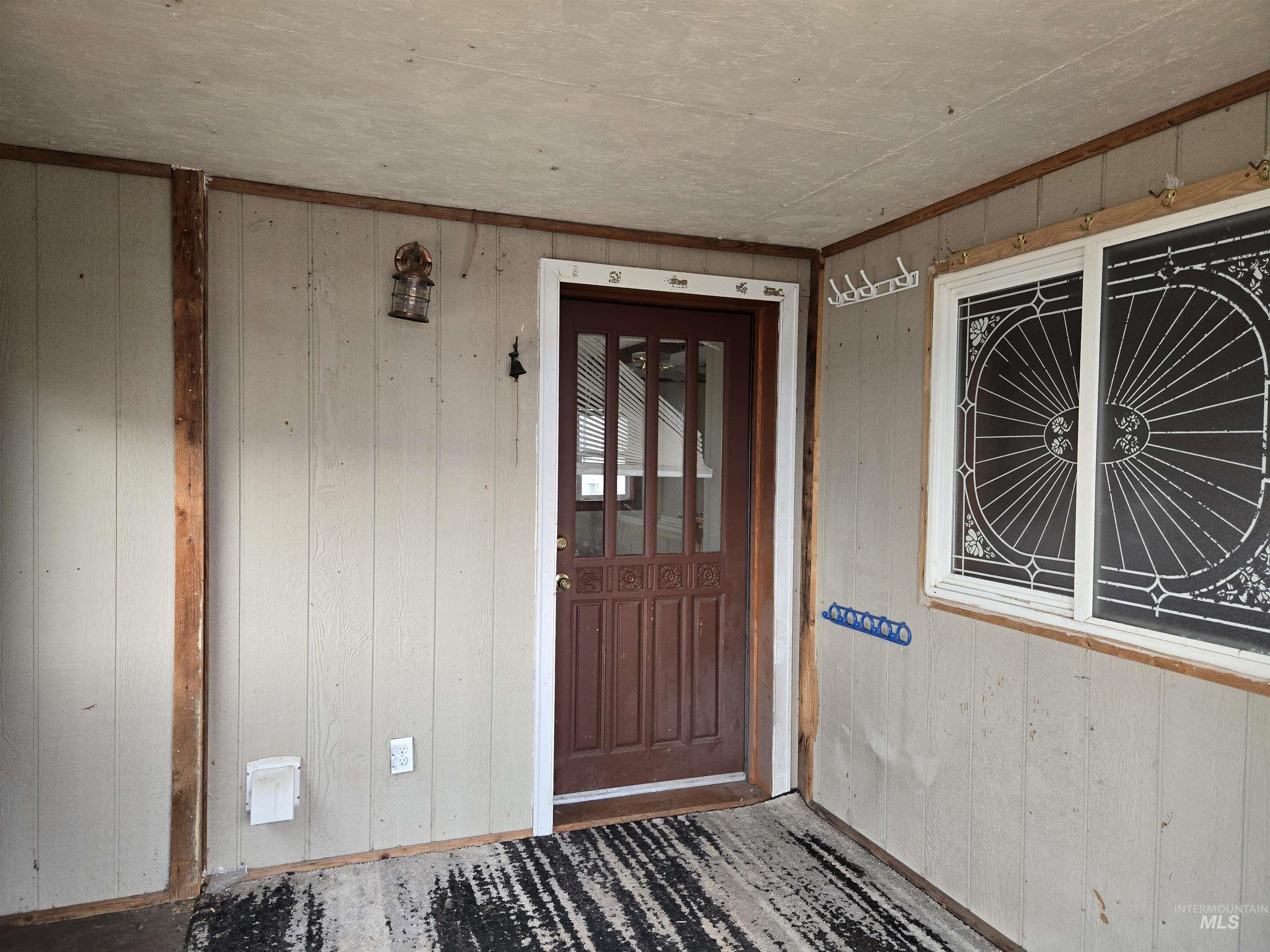 entry/mudroom into the guest house