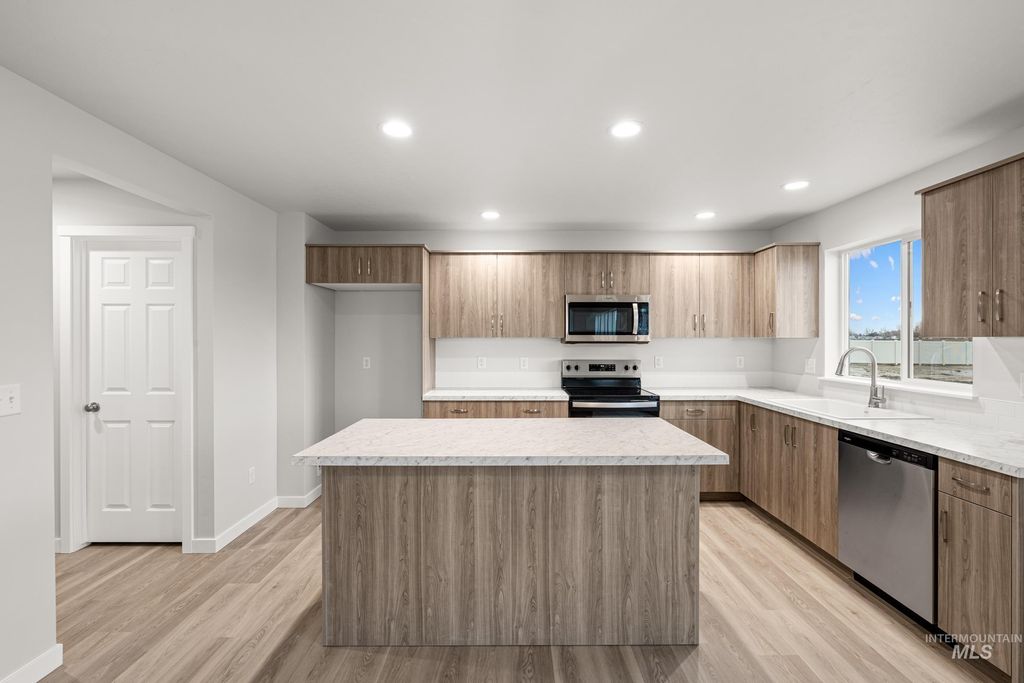 Photo of 1669 Dyer St, Middleton, ID 83644 (MLS # 98975491)