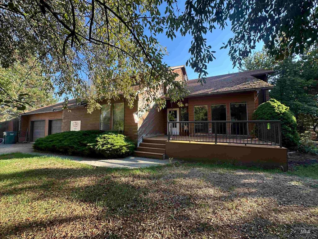 Photo of 811 Florence Avenue, Craigmont, ID 83523 (MLS # 98959577)