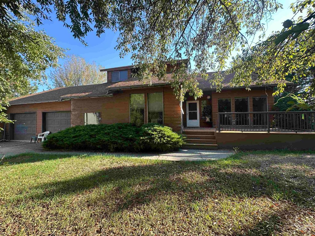 Photo of 811 Florence Avenue, Craigmont, ID 83523 (MLS # 98959577)