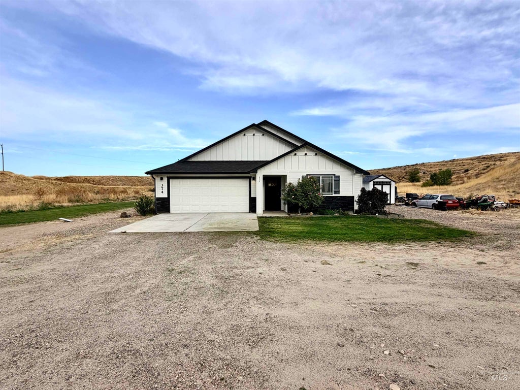 Photo of 374 Beal Cir, Ontario, OR 97914 (MLS # 99001500)