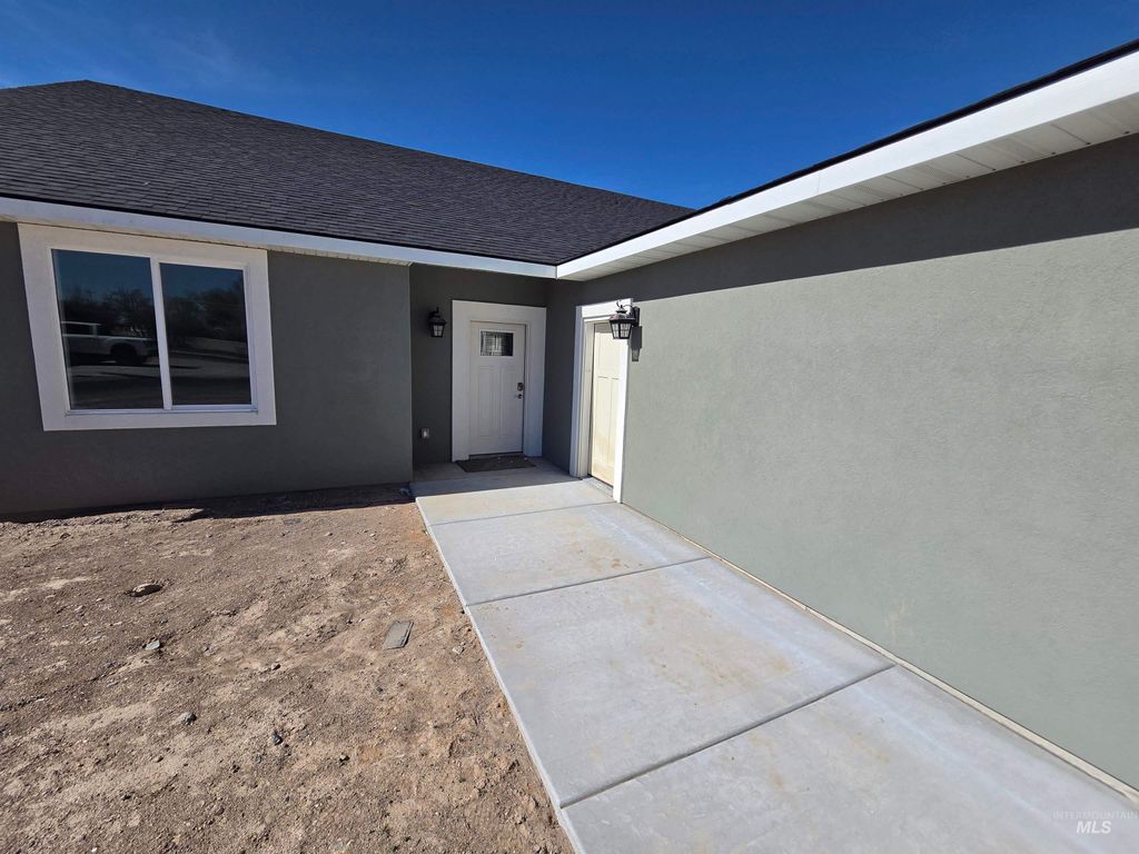 Photo of 39 Lakeside Loop, Burley, ID 83318 (MLS # 98979791)