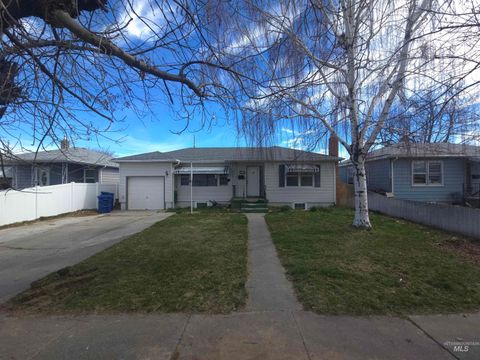 Photo of 458 Rose St. N St, Twin Falls, ID 83301 (MLS # 98978834)