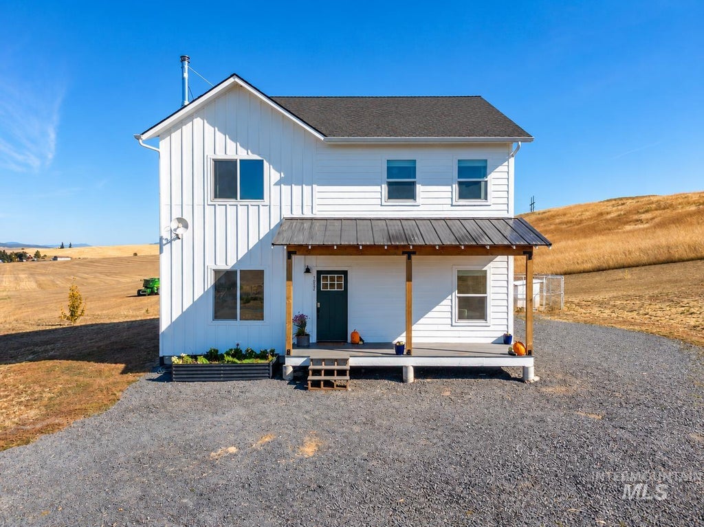 Photo of 1032 Duffield Flat Road, Potlatch, ID 83855 (MLS # 99003084)
