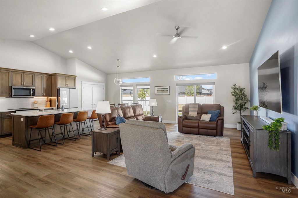 Photo of 542 Lake Cleveland, Burley, ID 83318 (MLS # 98983661)