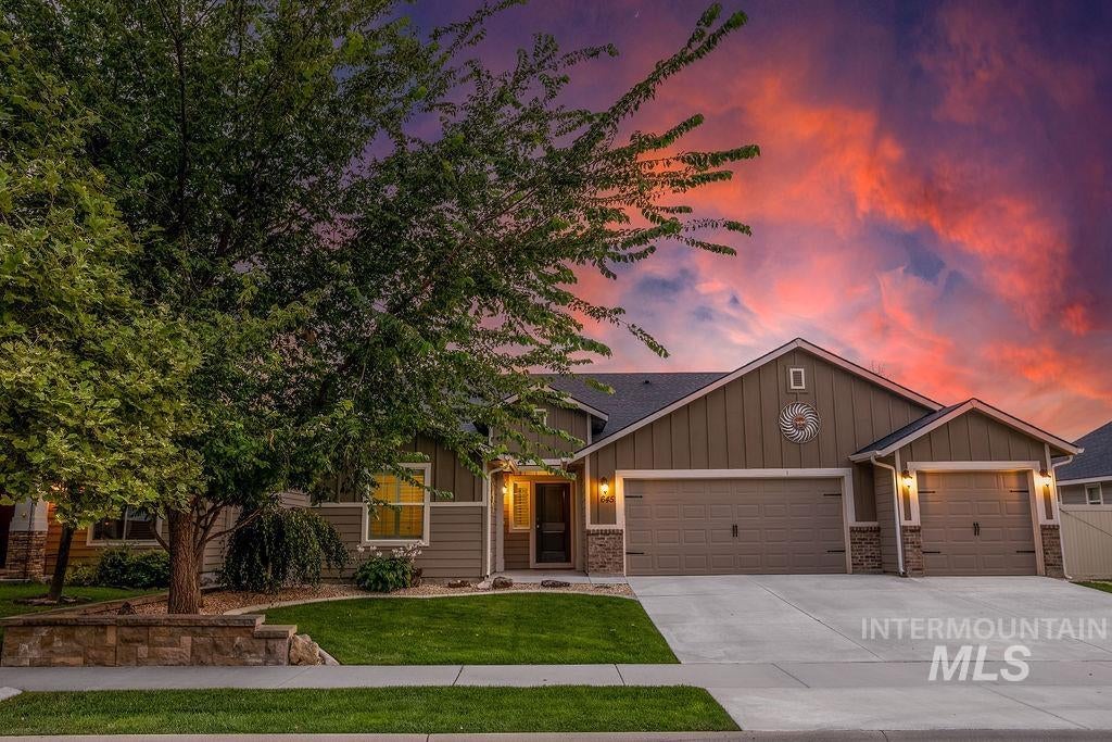 Photo of 645 E Ionia Dr, Meridian, ID 83642 (MLS # 98995852)