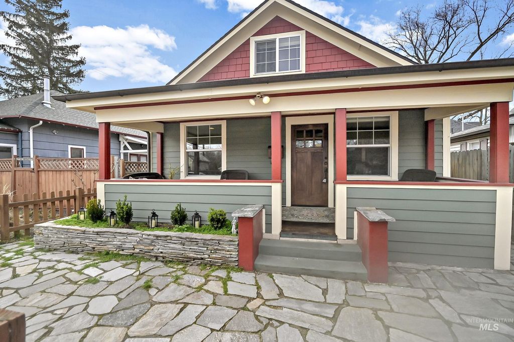 Photo of 1413 W Eastman St, Boise, ID 83702 (MLS # 98977884)