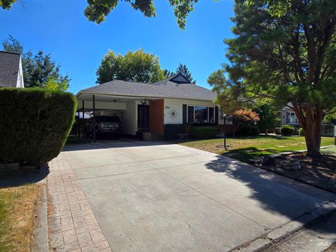 Photo of 1154 SW 2nd Ave, Ontario, OR 97914 (MLS # 98958658)