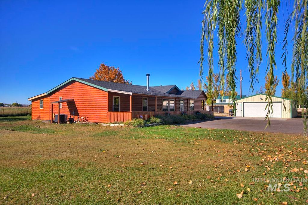 Photo of 2625 Berglund Rd, Emmett, ID 83617 (MLS # 98939571)