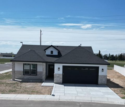 Photo of 1419 Topaz, Rupert, ID 83350 (MLS # 98980755)