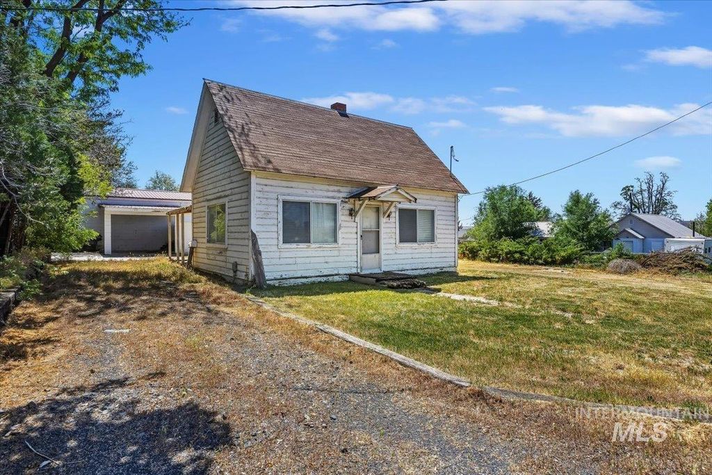 Photo of 210 Hagerman Ave E Ave, Hagerman, ID 83332 (MLS # 98986578)