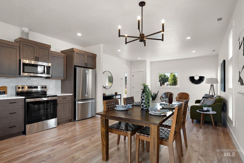 Photo of 3821 N Jackie Ln, Boise, ID 83704 (MLS # 98970800)