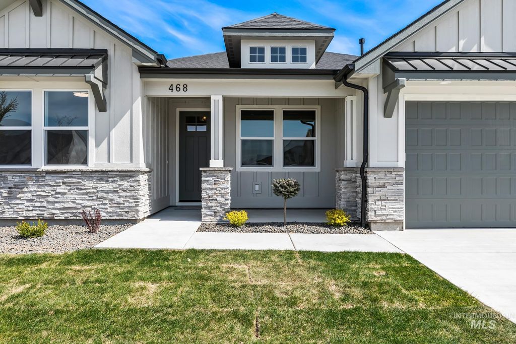 Photo of 385 S Strut Way, Boise, ID 83716 (MLS # 98972576)