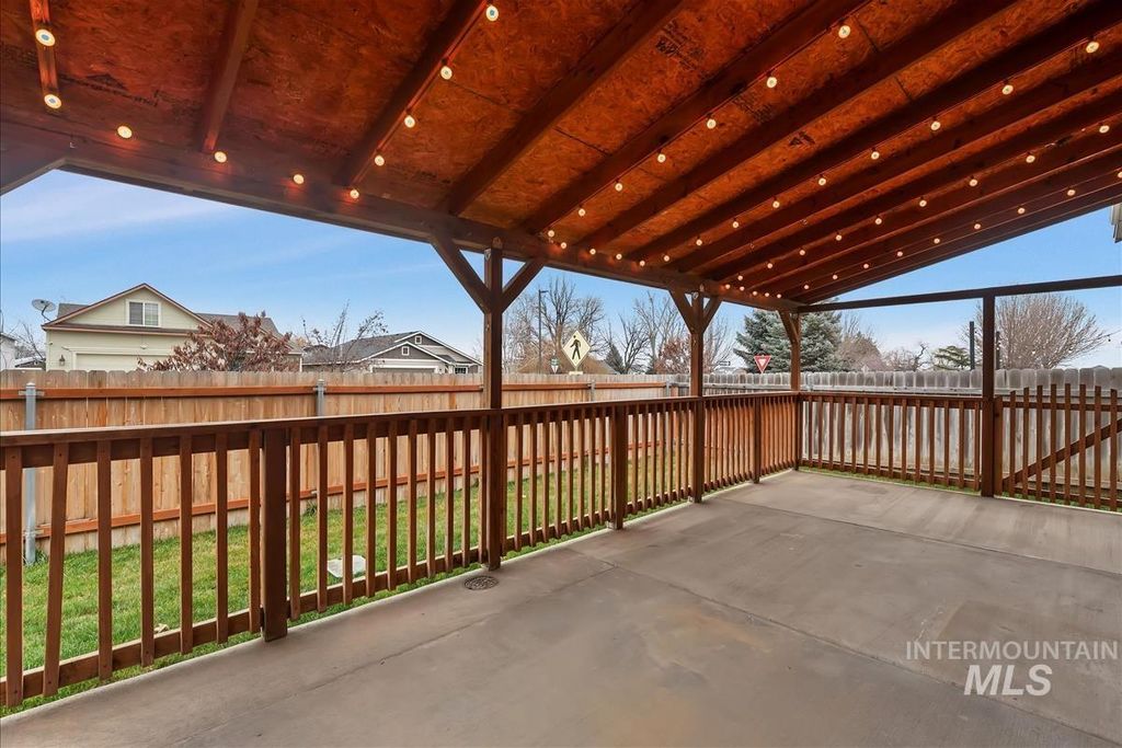 Photo of 13576 Cocoa Beach St, Caldwell, ID 83607 (MLS # 98973091)