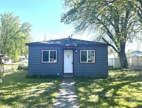 Photo of 811 E Liberty, Weiser, ID 83672 (MLS # 98984665)