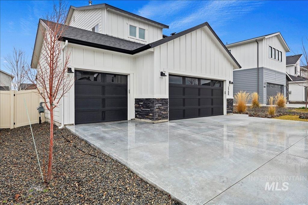Photo of 1788 S Grayling Ave, Meridian, ID 83642 (MLS # 98971079)