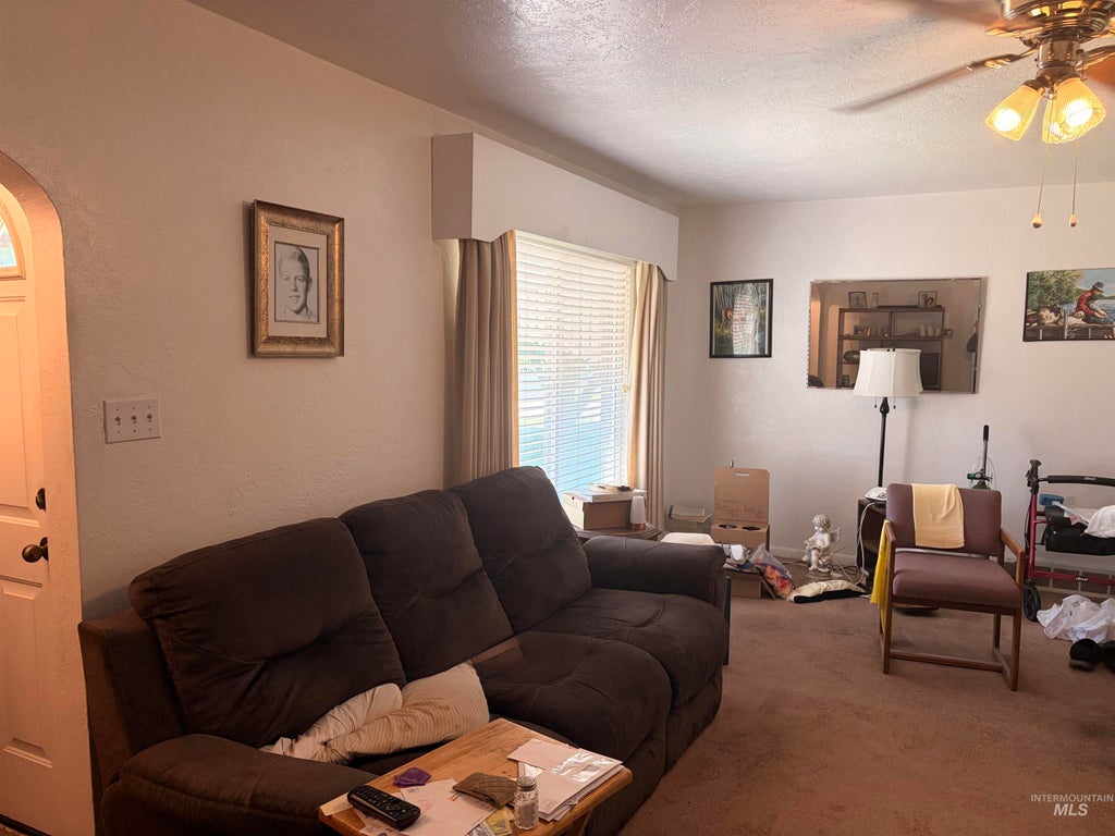 Photo of 847 Locust Street, Twin Falls, ID 83301 (MLS # 98989476)
