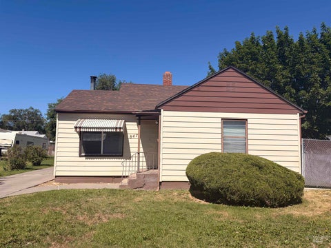 Photo of 847 Locust Street, Twin Falls, ID 83301 (MLS # 98989476)