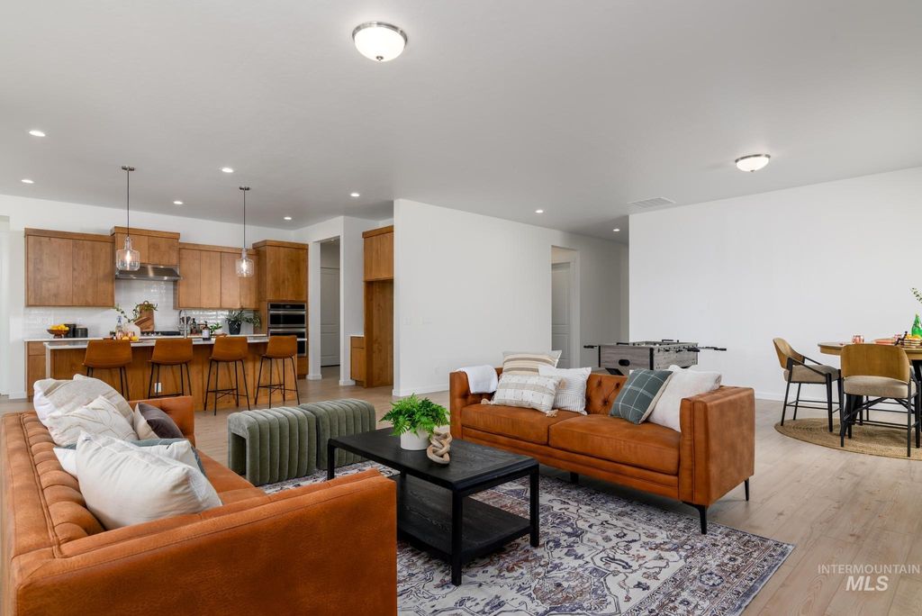 Photo of 1101 N Bellingrath Ave, Middleton, ID 83644 (MLS # 98975572)