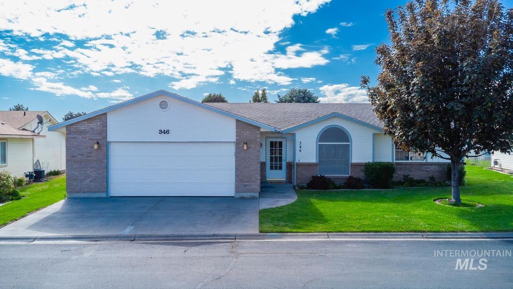 Photo of 346 B St, Nampa, ID 83651 (MLS # 98987251)