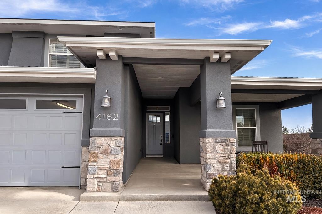 Photo of 4162 E Rockhampton St, Meridian, ID 83642 (MLS # 98976987)