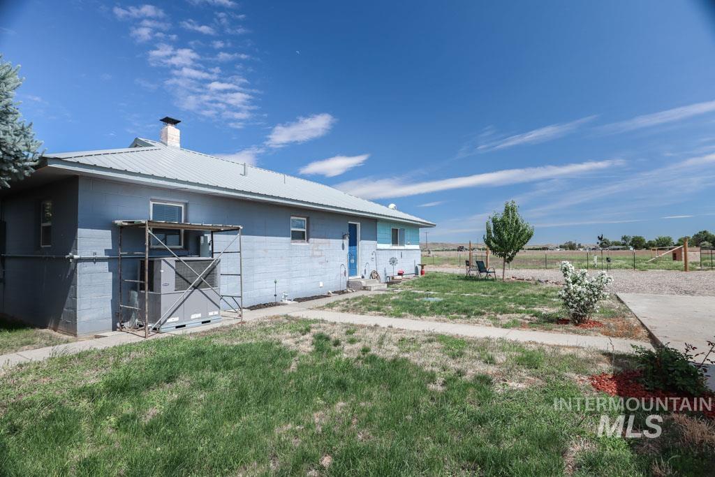 4977 Hwy 201