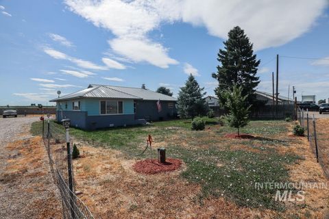 Photo of 4977 Hwy 201 Hwy, Ontario, OR 97914 (MLS # 98950144)