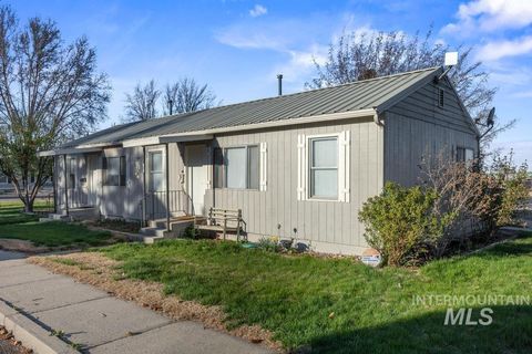 Photo of 101 Wilson Ave, Emmett, ID 83617 (MLS # 98979013)