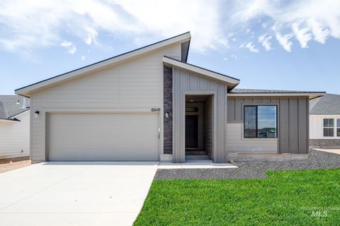 6841 S Old Farm Ave Meridian ID 83642