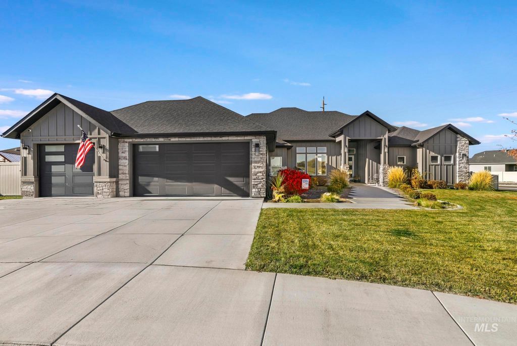Photo of 439 N Meadowview Lane, Twin Falls, ID 83301 (MLS # 98982206)