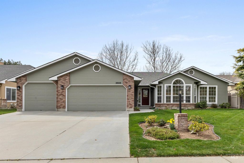 Photo of 3555 W. Woodmont Dr, Meridian, ID 83646 (MLS # 98979272)